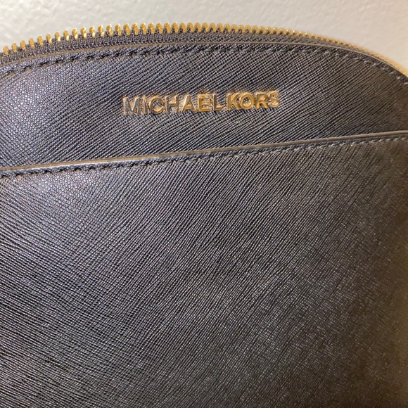Michael Kors Crossbody - Picture 2 of 6